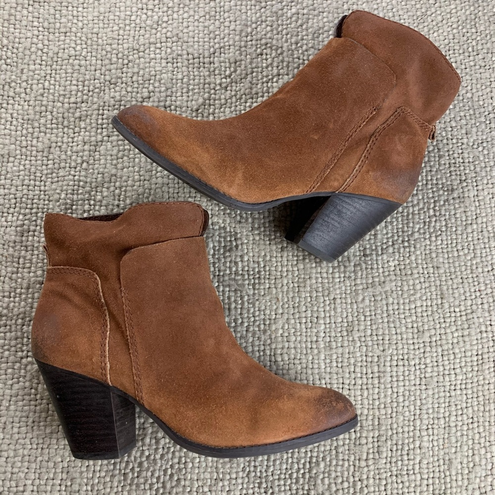 Nine West ankle bootie